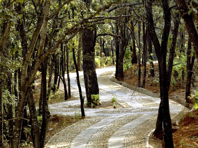 Bello Terreno en Reserva de los Encinos a 40 min de GDL